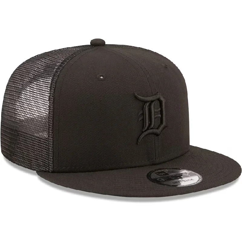 Safari Hat-New Era Detroit Tigers Blackout 9FIFTY Trucker Snapback